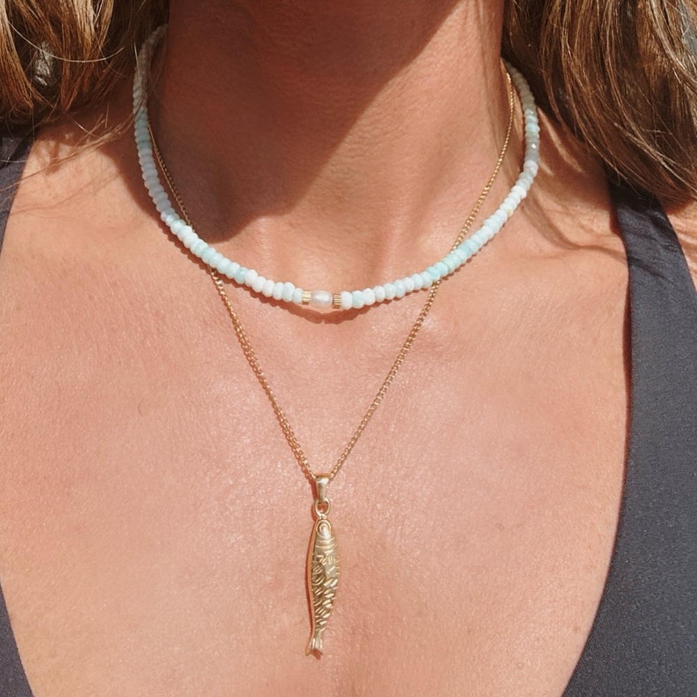 Waterproof Gold Sardine Necklace Coastal Fish Pendant for Summer Outfits PRETTY - Picture 4 of 12